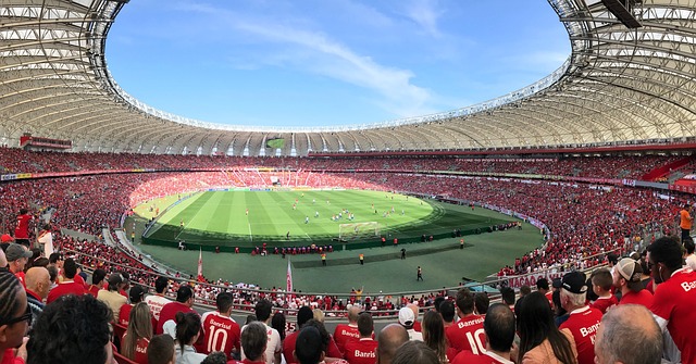 场上屡有建